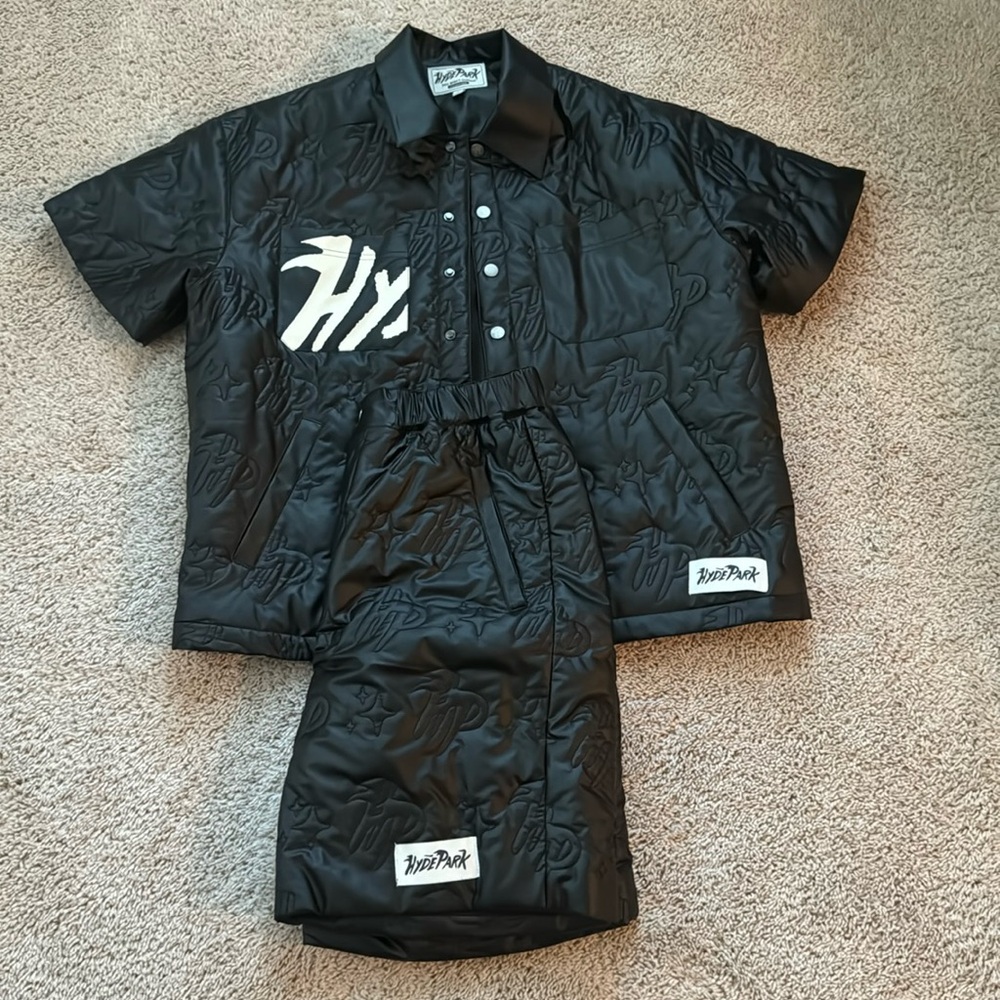 Men’s Size Small Hyde Park 2 Piece Set Black